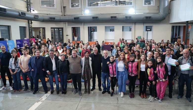 Ferraresi y Larroque anunciaron un programa de capacitación en derechos de niños y adolescentes
