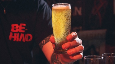 Diez pesitos para la birra: imperdible promo en bar palermitano