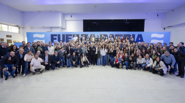 “Acá nadie se desmoviliza”: Kicillof, intendentes y candidatos cierran filas para el 26 O
