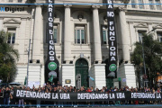 La UBA explotó contra el Gobierno por negar el éxodo de docentes: “Es mentira, la gente se va”