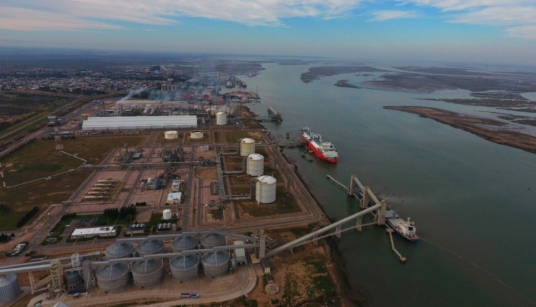 Desde el radicalismo respaldan la construcción de una planta de GNL en Bahía Blanca