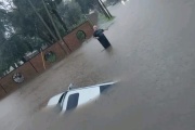 Inundaciones en PBA: Avellaneda bajo el agua y hay alerta roja en el norte bonaerense
