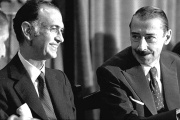 Heller recordó que “el invento de las tasas positivas viene con Martínez de Hoz”