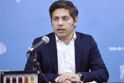 Tras los dichos de Trump, Kicillof cruzó a Milei: “Endeudó como nunca a las familias”