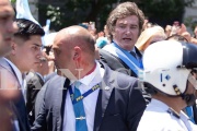 Botellazo a Milei tras la asunción: Bullrich pide “una rápida investigación”