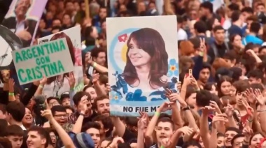 El primer spot de CFK sale a polarizar con Milei: “Donde él destruye, ella reconstruye”