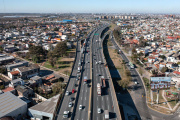 Construirán cuarto carril en la zona de mayor tránsito de la AU Buenos Aires-La Plata