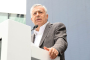 Cornejo se pinta de violeta: “Es bastante obvio”