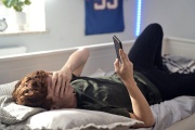 Alerta en las familias: cada vez más adolescentes apuestan online con dinero real