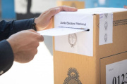 Recrudece la interna: Intendentes se rebelan ante el desdoblamiento de Kicillof