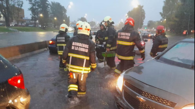 Murió un taxista de 60 años mientras manejaba durante la tormenta en la General Paz