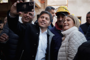 Kicillof y Magario realizaron la última recorrida de campaña en la Tercera Sección