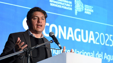 Kicillof le pegó a Milei y Adorni por difundir un video trucho para atacarlo