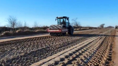 La Provincia reanudó obras de pavimentación en la Ruta del Cereal