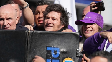 Piedras a Milei: El gobierno de Kicillof habla de una “provocación” para “tapar los audios”