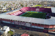 Vuelta de los visitantes a las canchas: desde la Provincia aclaran que “es una prueba piloto”