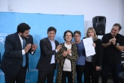 Kicillof entregó escrituras y patrulleros en municipio radical: “No miramos el color político”