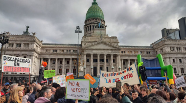 Masiva marcha para repudiar el veto de Milei a la emergencia en discapacidad