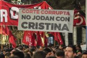 Polarización total: la condena a CFK termina de desmoronar la ancha avenida del medio