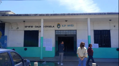 Un hombre fue a votar con su hijo discapacitado y terminó golpeado