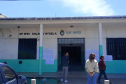 Un hombre fue a votar con su hijo discapacitado y terminó golpeado