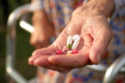 Salvaje aumento en el precio de los medicamentos más consumidos por los adultos mayores