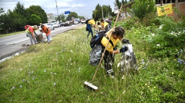 La Plata: importante operativo de limpieza sobre Avenida 44, del casco urbano a Etcheverry