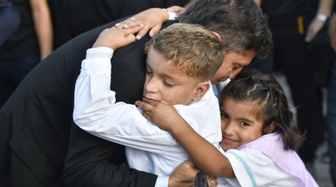 Kicillof inauguró el ciclo lectivo y garantizó más inversión en el sistema educativo