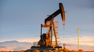 Apareció Aranguren y advirtió que “cortar el petróleo es ilegal”