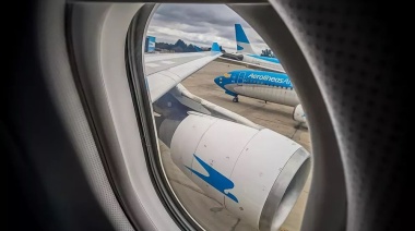 Eliminan refrigerios para tripulaciones de Aerolíneas Argentinas y peligran los vuelos