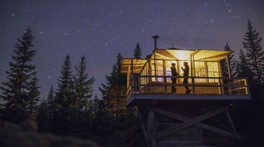 El turismo nocturno se destaca entre las tendencias de viajes para 2025
