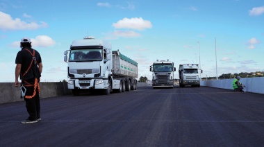 Exitosa prueba de cargas en dos nuevos puentes bahienses
