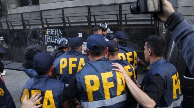 Tensión en una nueva protesta de jubilados: Gases, incidentes y dos detenidos
