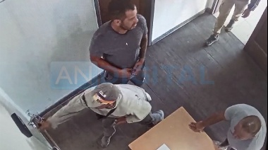 Martilló el control biométrico en Los Hornos, está prófugo y es familiar de uno de los asesinos de Cabezas