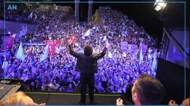 Último acto de Milei en Rosario: “Sigan acompañándonos en las urnas”