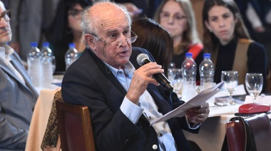 Parrilli pone la lupa en el riesgo de “espionaje político interno”