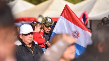 Plaza Moreno se viste de fiesta para celebrar la cultura de Paraguay