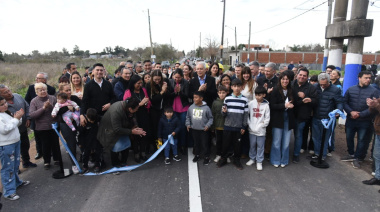 Nuevo asfalto, desagüe y luminarias en arteria clave de Villa Elvira
