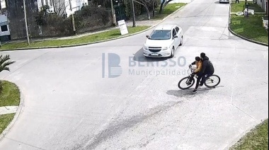 Berisso: Embistió a una bici en la que iban un padre y su hijo y se fugó