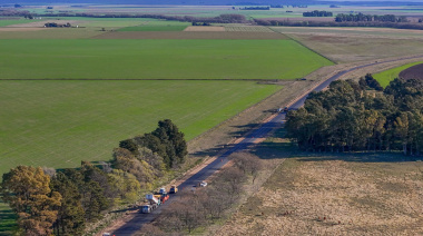 Por las pampas de Catriel, avanza la repavimentación de la Ruta 76