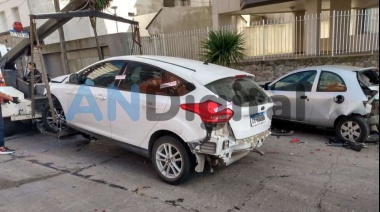 Chocó autos estacionados en Mar del Plata, dejó una nota y se fue: Estaba borracha