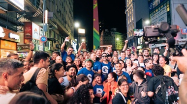 Fiesta caligari a pasos del Obelisco