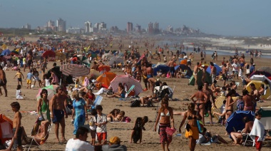 Desde Villa Gesell, Kicillof lanza la temporada de verano 2024