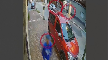 Joven fue baleado en el pecho cuando llegaba a su casa de Lanús junto a su madre