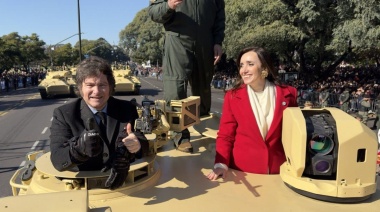 Fervor militar: Milei y Villarruel se dieron el gran gusto de subirse a un tanque de guerra