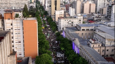 Histórica marcha universitaria en La Plata contra el ajuste de Milei