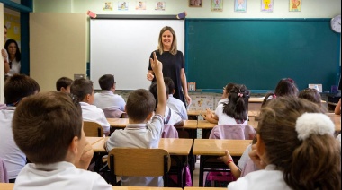 Otro golpe al bolsillo: Kicillof autorizó un aumento en los colegios privados