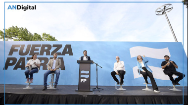 Kicillof cerró la campaña en el conurbano junto a Taiana y Massa:  “Este domingo, no a Milei”