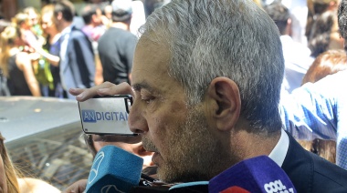 Alak pidió pensar a la línea de bandera “como una empresa de servicios públicos”