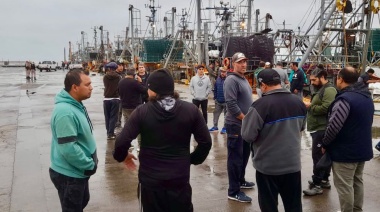 Paro nacional en la pesca por despidos en la Flota Amarilla de Rawson